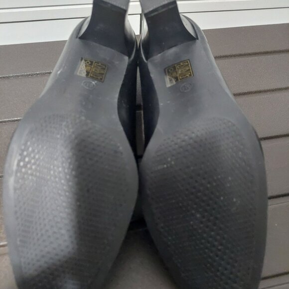 Pierre Dumas Heels Woman 9 M. Black Pumps Rounded toe. - Picture 9 of 10